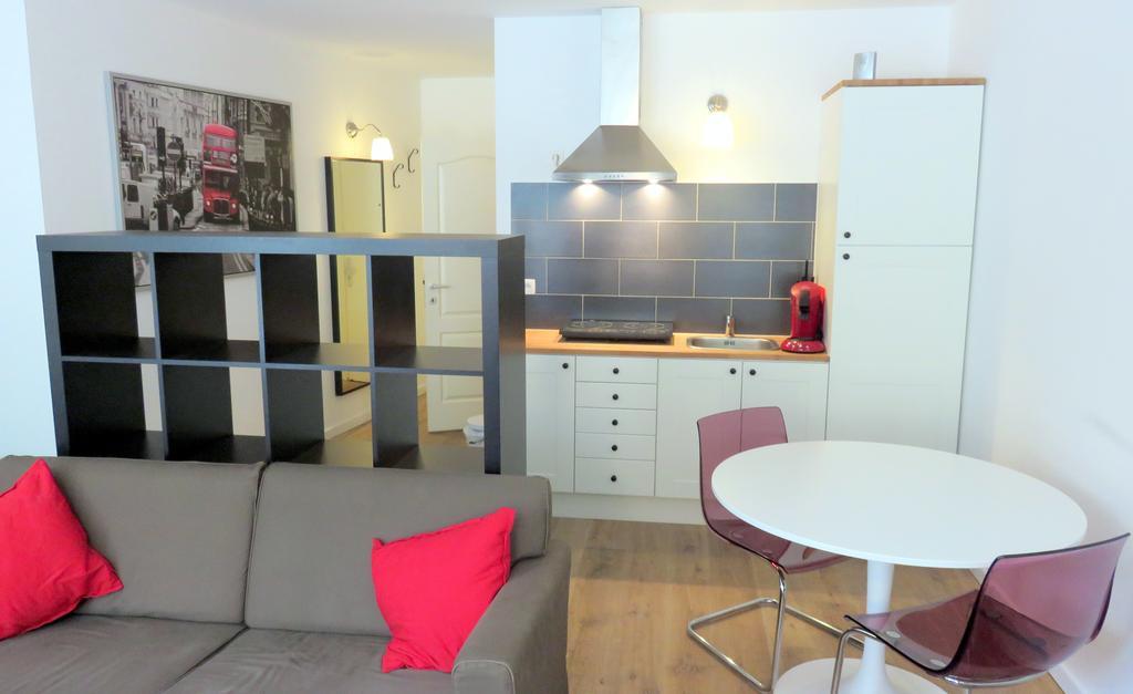 Brussels Louise Studio Apartment Room photo